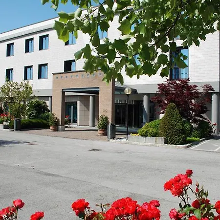 Hotel Point 4*