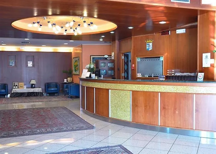 Point Hotel