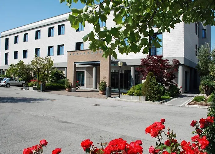 Hotel Point 4*